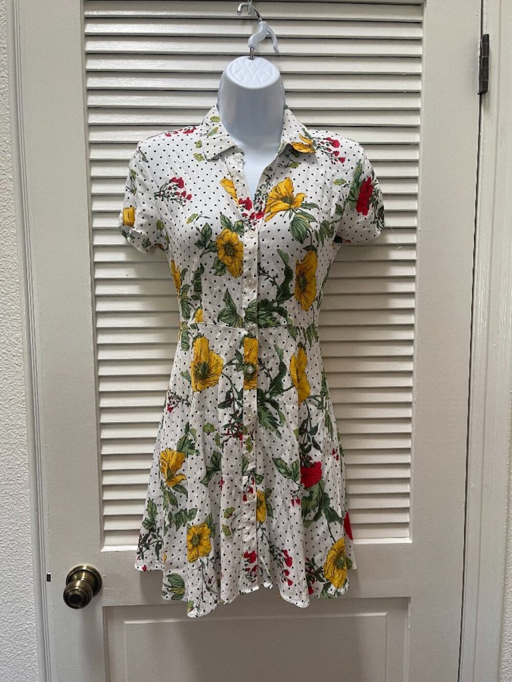 Forever 21 Floral Polka Dot Button Front Dress Small